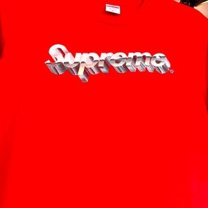 Red “Supreme” T-shirt Medium Authentic